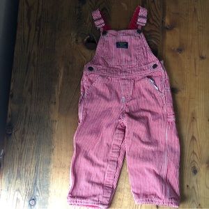 ♥️OshKosh B’gosh Lined Overalls 24M red striped♥️